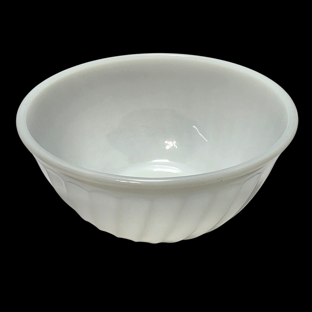 Vintage Anchor Hocking Fire-King White Milk Glass Swirl Mixing Bowl 9 Inch USA